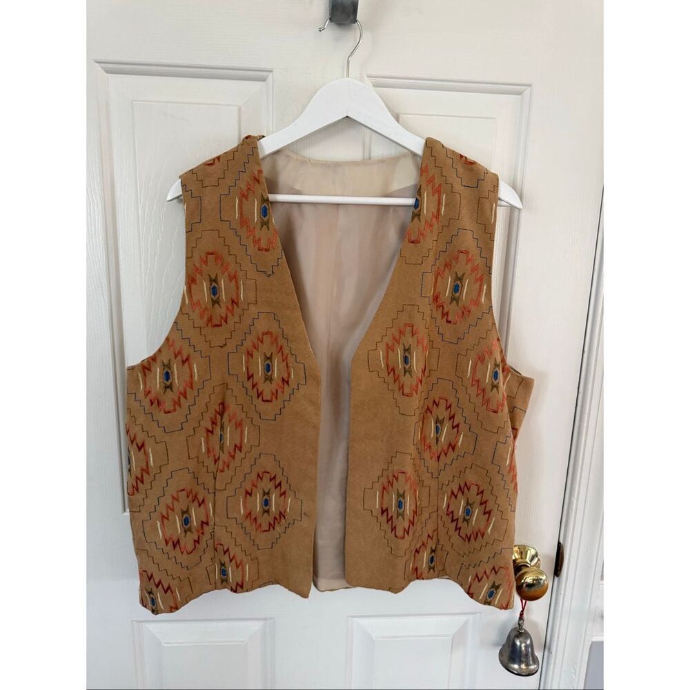 Vintage Moleskin Tan Embroidered Aztec Embroidered Vest sz XL EUC festival boho